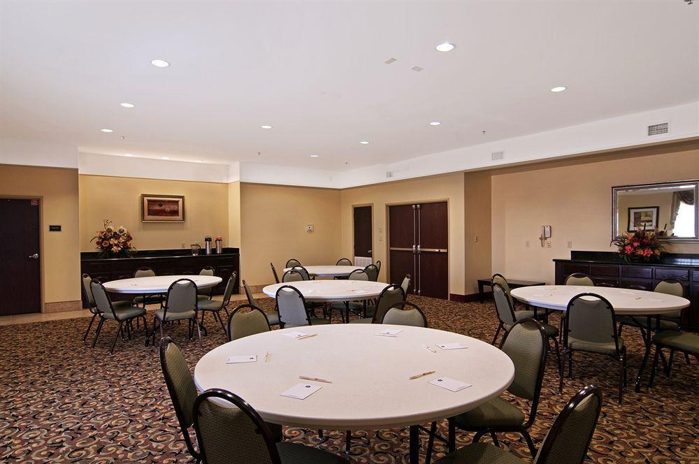 Super 8 By Wyndham Hidalgo At La Plaza Mall & Mcallen Airport Exterior foto