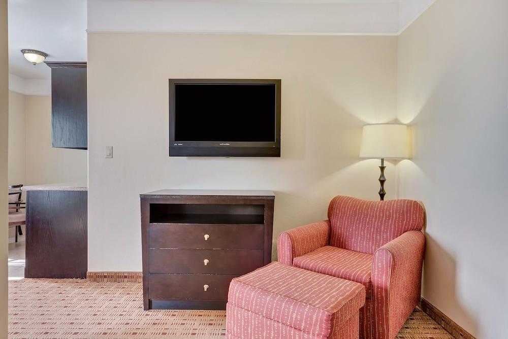 Super 8 By Wyndham Hidalgo At La Plaza Mall & Mcallen Airport Exterior foto